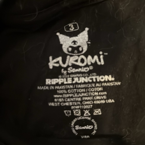 Black and Pink Kuromi Tee - Picture 3 of 3